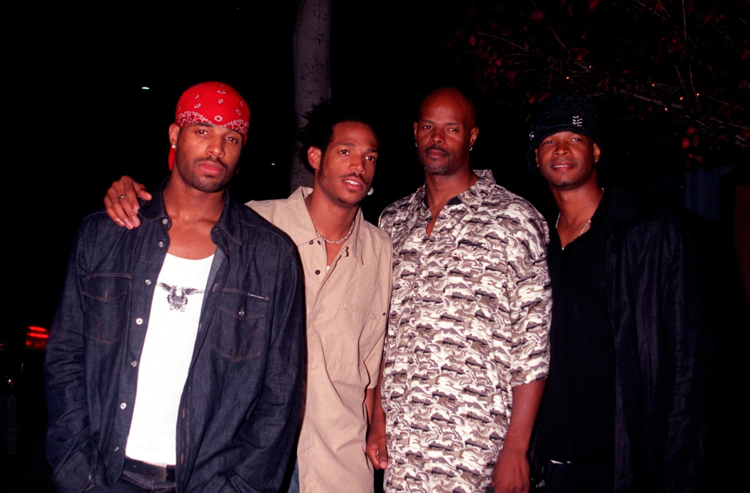 ‘The Wayans Genes Strong’: Marlon Wayans Stuns Fans After Posting a Family Photo, Many Mention the Striking Resemblance Within the Group ‘The Wayans Genes Strong’: Marlon Wayans Stuns Fans After Posting a Family Photo, Many Mention the Striking Resemblance Within the Group