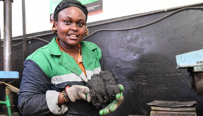 ‘Trash Has Value’: Black Woman Engineer Turns Plastic Into Bricks That Are Reportedly Stronger Than Concrete ‘Trash Has Value’: Black Woman Engineer Turns Plastic Into Bricks That Are Reportedly Stronger Than Concrete
