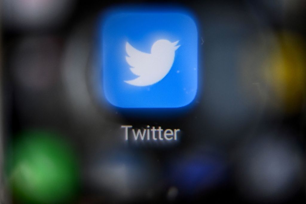 U.S. Twitter Users Can Now “Undo Tweets,” Read Ad-Free News & Other Features But It’s Going To Cost You U.S. Twitter Users Can Now “Undo Tweets,” Read Ad-Free News & Other Features But It’s Going To Cost You