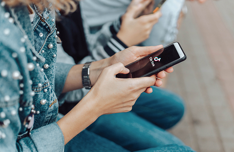 FCC Commissioner Calls On Apple And Google To Remove TikTok From Their App Stores FCC Commissioner Calls On Apple And Google To Remove TikTok From Their App Stores