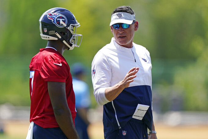 Mike Vrabel Doesn’t Want Ryan Tannehill to Mentor Rookie Malik Willis | The Starting QB Competition Is Wide Open Mike Vrabel Doesn’t Want Ryan Tannehill to Mentor Rookie Malik Willis | The Starting QB Competition Is Wide Open