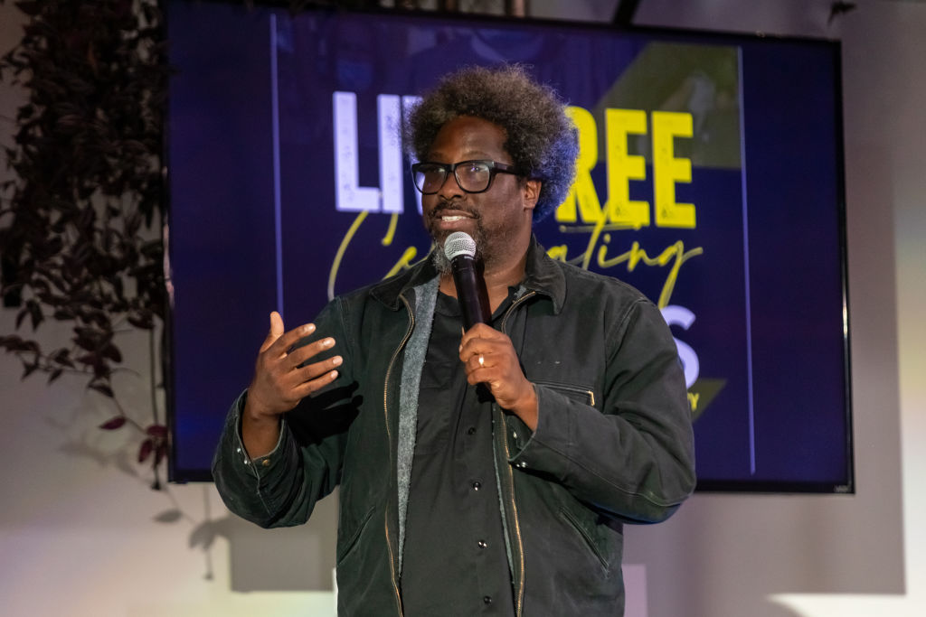 W. Kamua Bell’s “We Need To Talk About Cosby” Takes Hard Look at Embattled Comic’s “Complicated” Legacy W. Kamua Bell’s “We Need To Talk About Cosby” Takes Hard Look at Embattled Comic’s “Complicated” Legacy