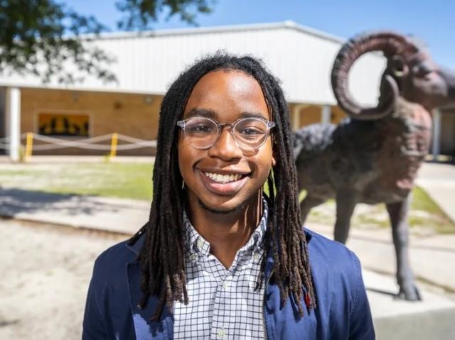 FLORIDA TEEN HAS BEEN ACCEPTED INTO 27 UNIVERSITIES WITH $4 MILLION IN SCHOLARSHIP OFFERS FLORIDA TEEN HAS BEEN ACCEPTED INTO 27 UNIVERSITIES WITH $4 MILLION IN SCHOLARSHIP OFFERS