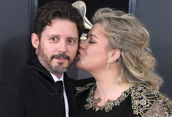 Sheeeeesh: Kelly Clarkson To Pay Brandon Blackstock Nearly $200K A Month In Divorce, Less Than Half The Amount He Requested Sheeeeesh: Kelly Clarkson To Pay Brandon Blackstock Nearly $200K A Month In Divorce, Less Than Half The Amount He Requested