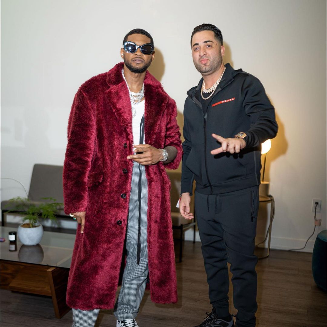 10 Facts About Benny The Jeweler, the Custom Jewelry Builder You Should Know, As Worn by Mary J. Blige, P. Diddy, Davido, Usher and Others! 10 Facts About Benny The Jeweler, the Custom Jewelry Builder You Should Know, As Worn by Mary J. Blige, P. Diddy, Davido, Usher and Others!