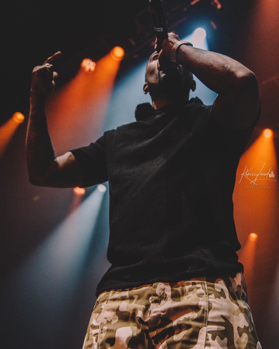 Verzuz Battle Style Details: Mario Rocking Versace, Omarion in Prince Merch, Ray J in Solomon Lawrence and More Verzuz Battle Style Details: Mario Rocking Versace, Omarion in Prince Merch, Ray J in Solomon Lawrence and More