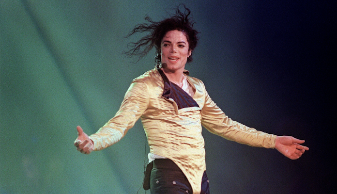 Michael Jackson Estate Accuses Latoya Jackson’s Ex-fiance of Robbing Jackson’s Estate Following His Death Michael Jackson Estate Accuses Latoya Jackson’s Ex-fiance of Robbing Jackson’s Estate Following His Death