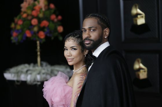 Big Sean & Jhené Aiko Are Expecting Their First Child Together, Debut Adorable Baby Bump Big Sean & Jhené Aiko Are Expecting Their First Child Together, Debut Adorable Baby Bump