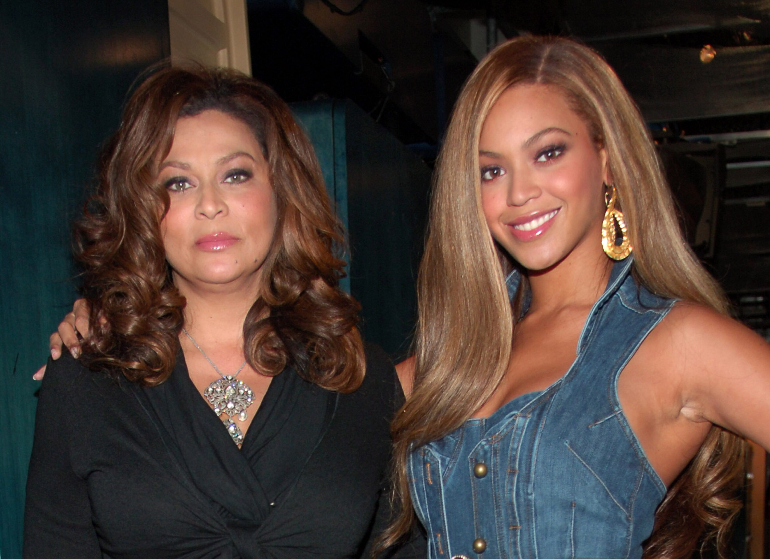 ‘Looking Just Like Her Mama’: Tina Knowles- Lawson’s Photo of Beyoncé’s IVY PARK Collection Derails After Fans Call the Pair Twins ‘Looking Just Like Her Mama’: Tina Knowles- Lawson’s Photo of Beyoncé’s IVY PARK Collection Derails After Fans Call the Pair Twins