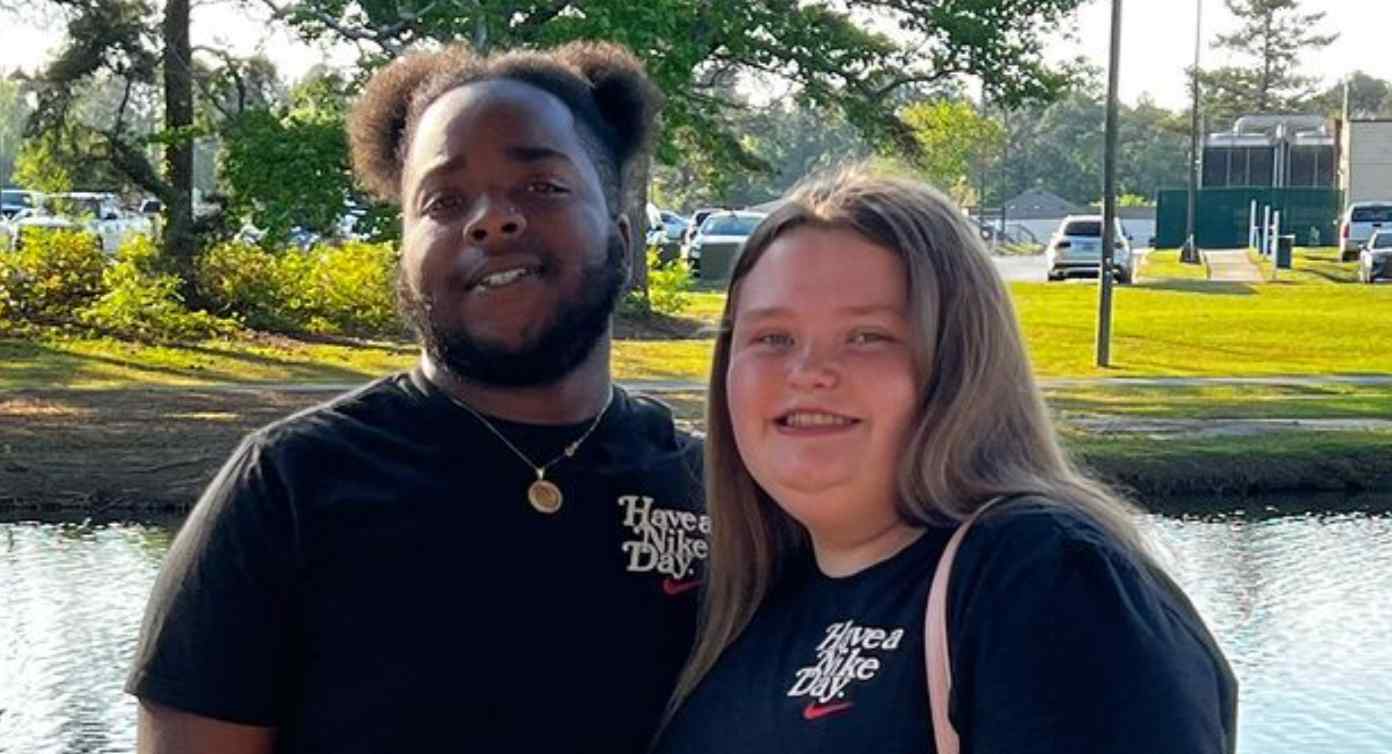Honey Boo Boo, 16, Goes Instagram Official With 20-Year-Old Boyfriend Amid Online Backlash Honey Boo Boo, 16, Goes Instagram Official With 20-Year-Old Boyfriend Amid Online Backlash