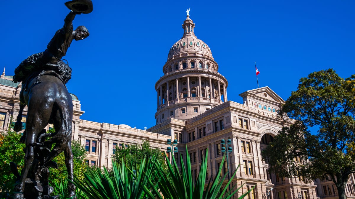 Texas GOP Launch Another Attempt at Suppressing the Vote; Democrats Expected to Leave State to Block Passage of Restrictive Laws Texas GOP Launch Another Attempt at Suppressing the Vote; Democrats Expected to Leave State to Block Passage of Restrictive Laws